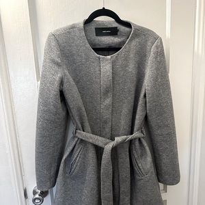 ✨3/$10✨ Beautiful gray coat with tie waist